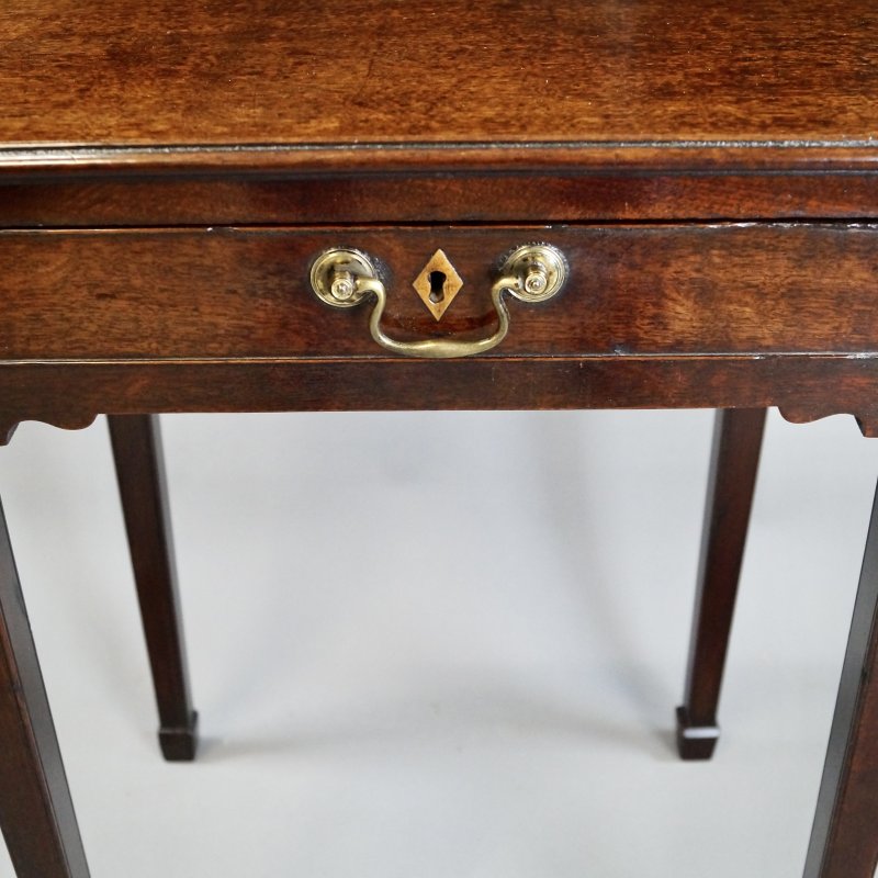 A George III mahogany side table - Image 4