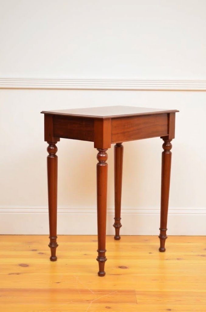 Fine Figured Mahogany Console Table Of Narrow Proportions Druce And Co - Image 3