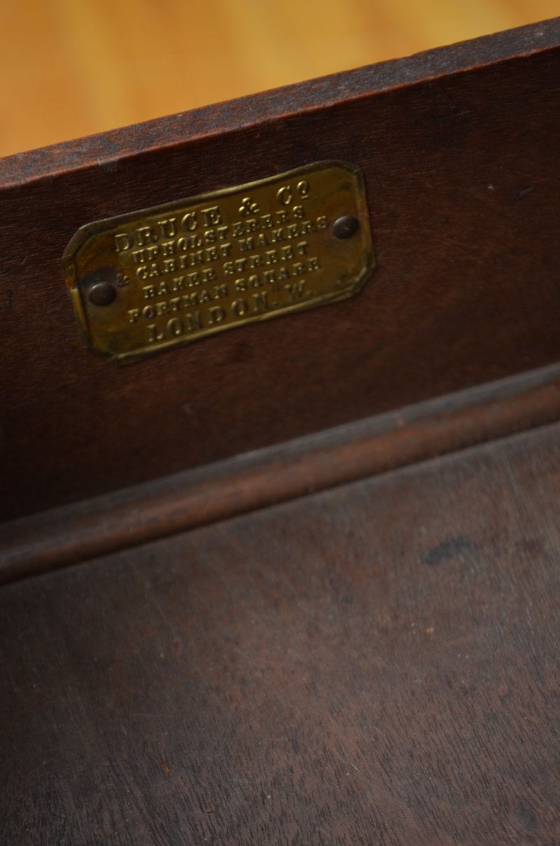 Fine Figured Mahogany Console Table Of Narrow Proportions Druce And Co - Image 8