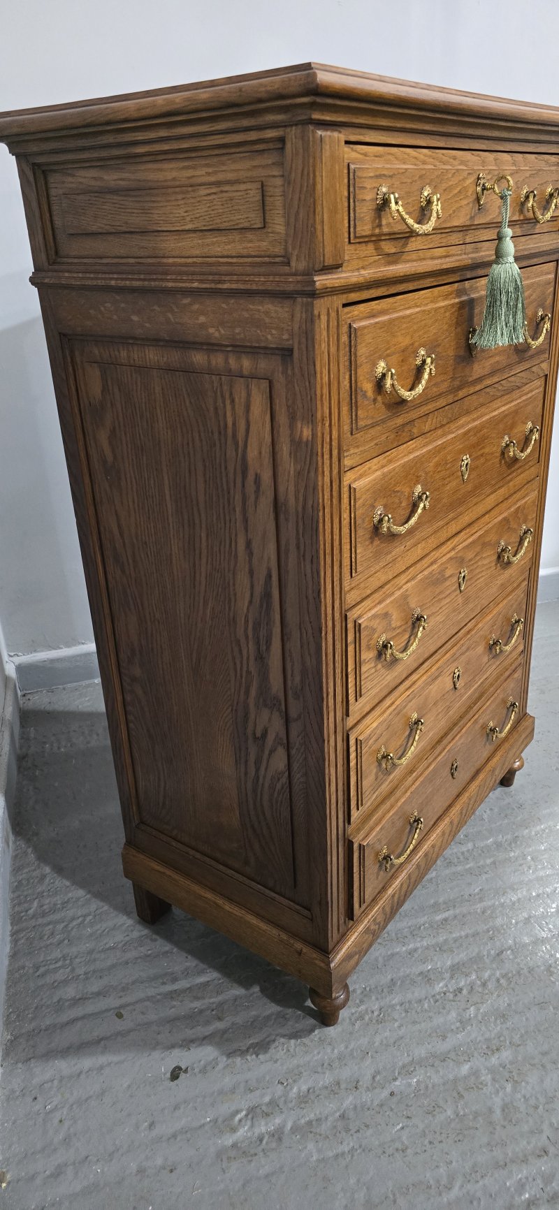 Top Quality  Six Drawer French Oak Chest of Drawer - Image 10