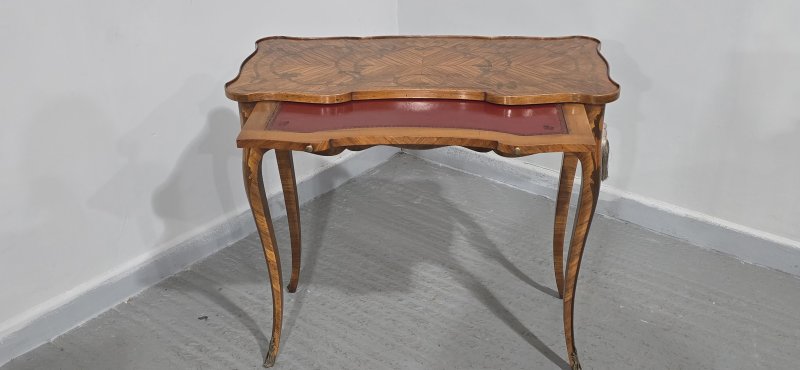 Small & Very Pretty French Marquetry Writing Table - Image 2