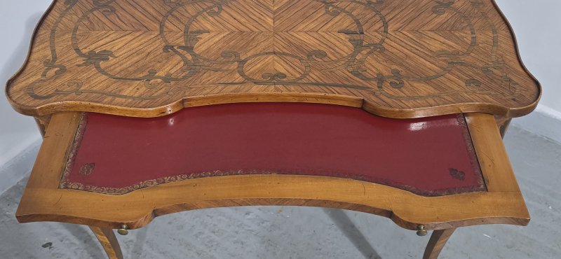 Small & Very Pretty French Marquetry Writing Table - Image 13