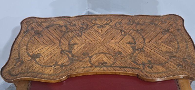 Small & Very Pretty French Marquetry Writing Table - Image 14
