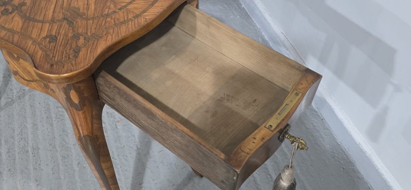 Small & Very Pretty French Marquetry Writing Table - Image 10
