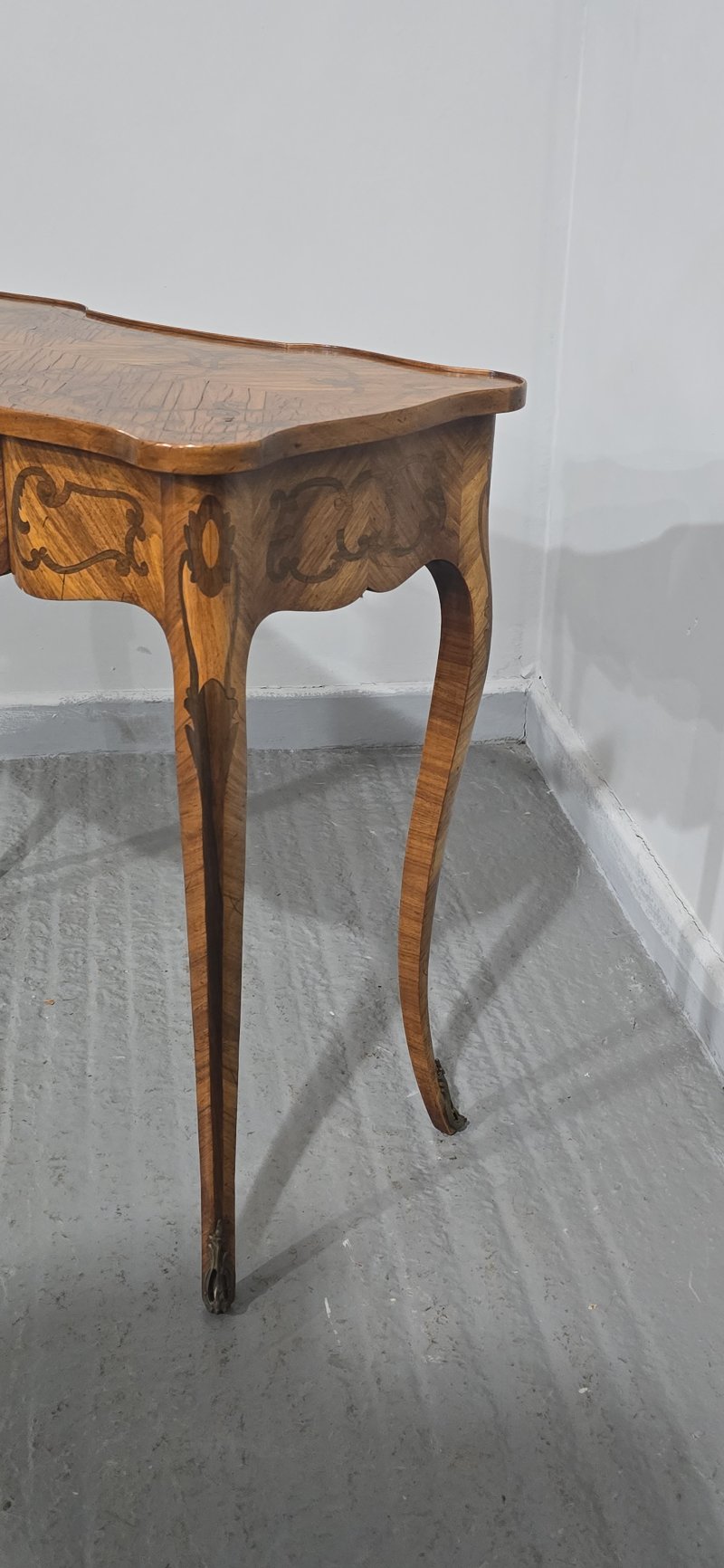 Small & Very Pretty French Marquetry Writing Table - Image 6