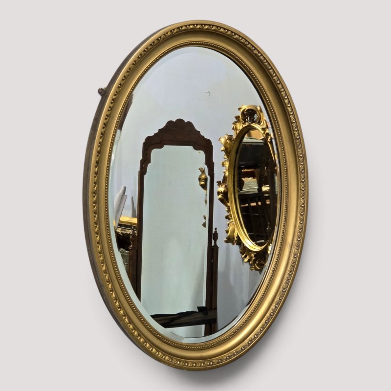 Oval English Gilt Wall Mirror 52