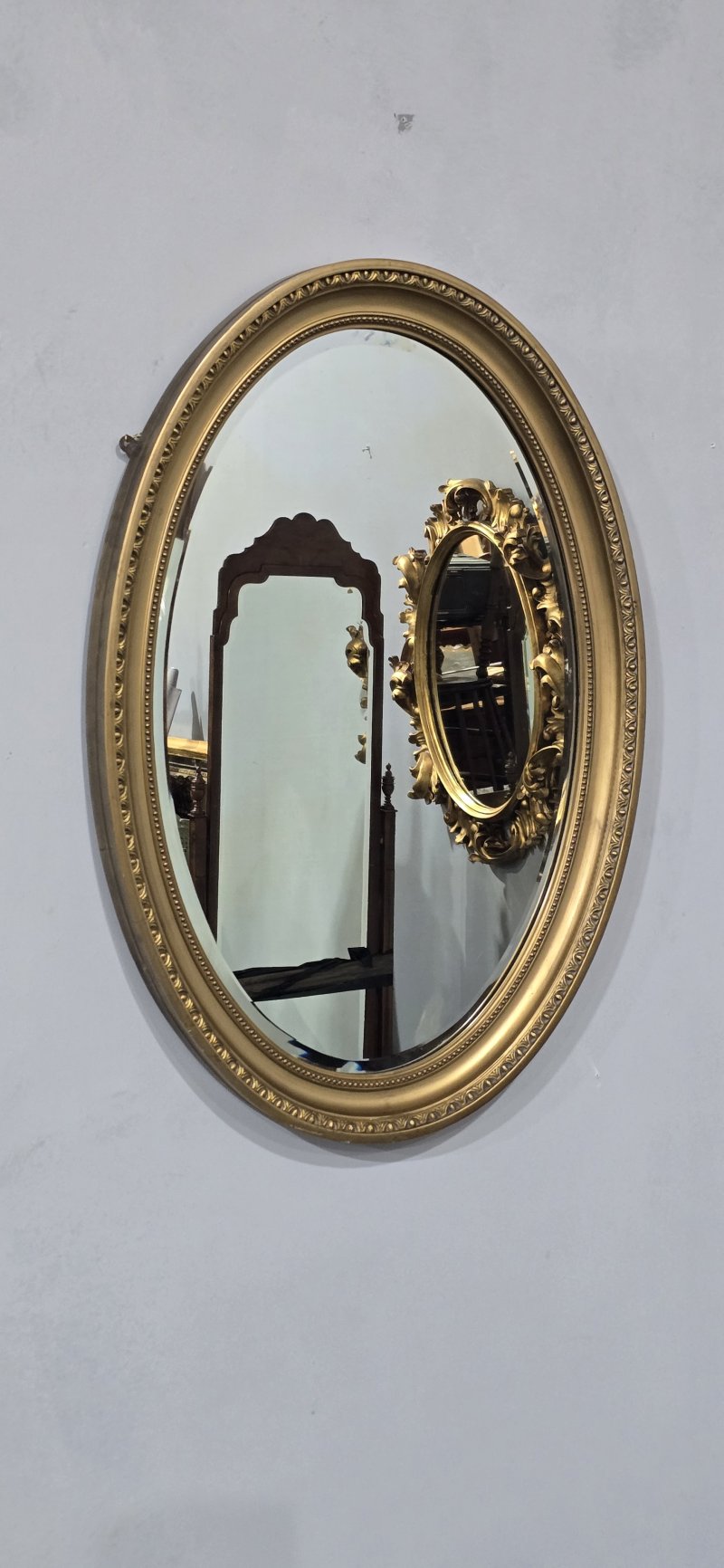 Oval English Gilt Wall Mirror 52 - Image 7