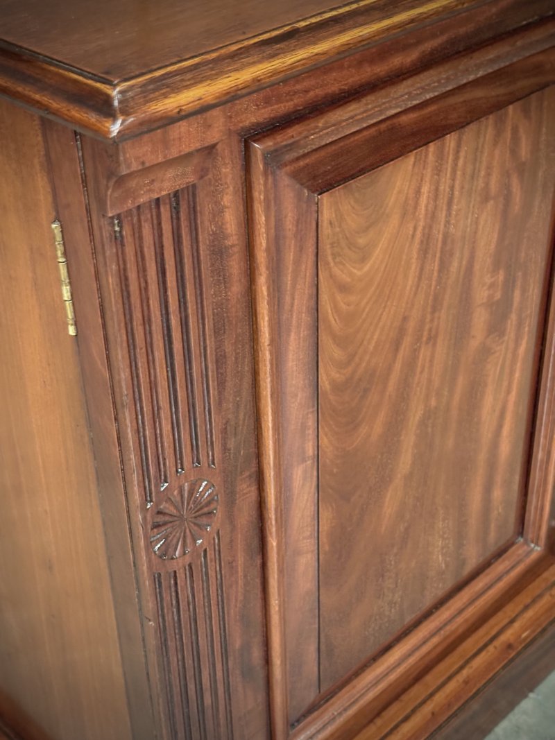 Pair of Victorian Mahogany Bedside Cabinets - Image 7