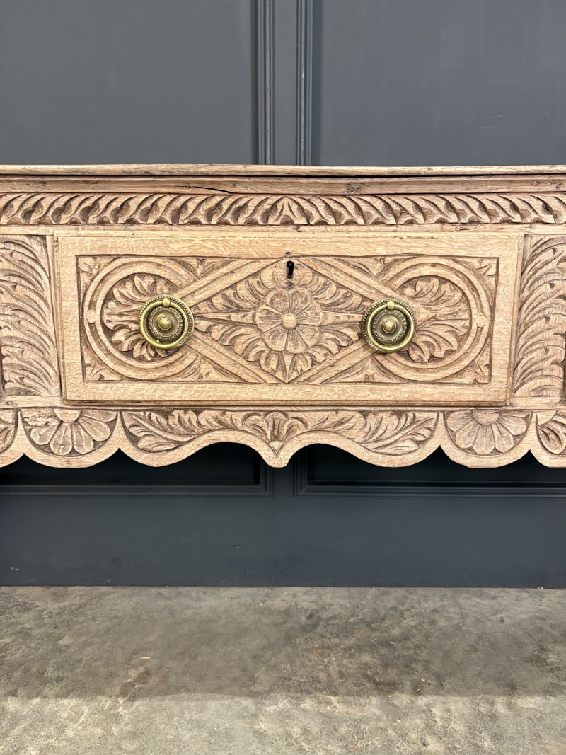 18th Century Carved Oak Dresser - Image 5