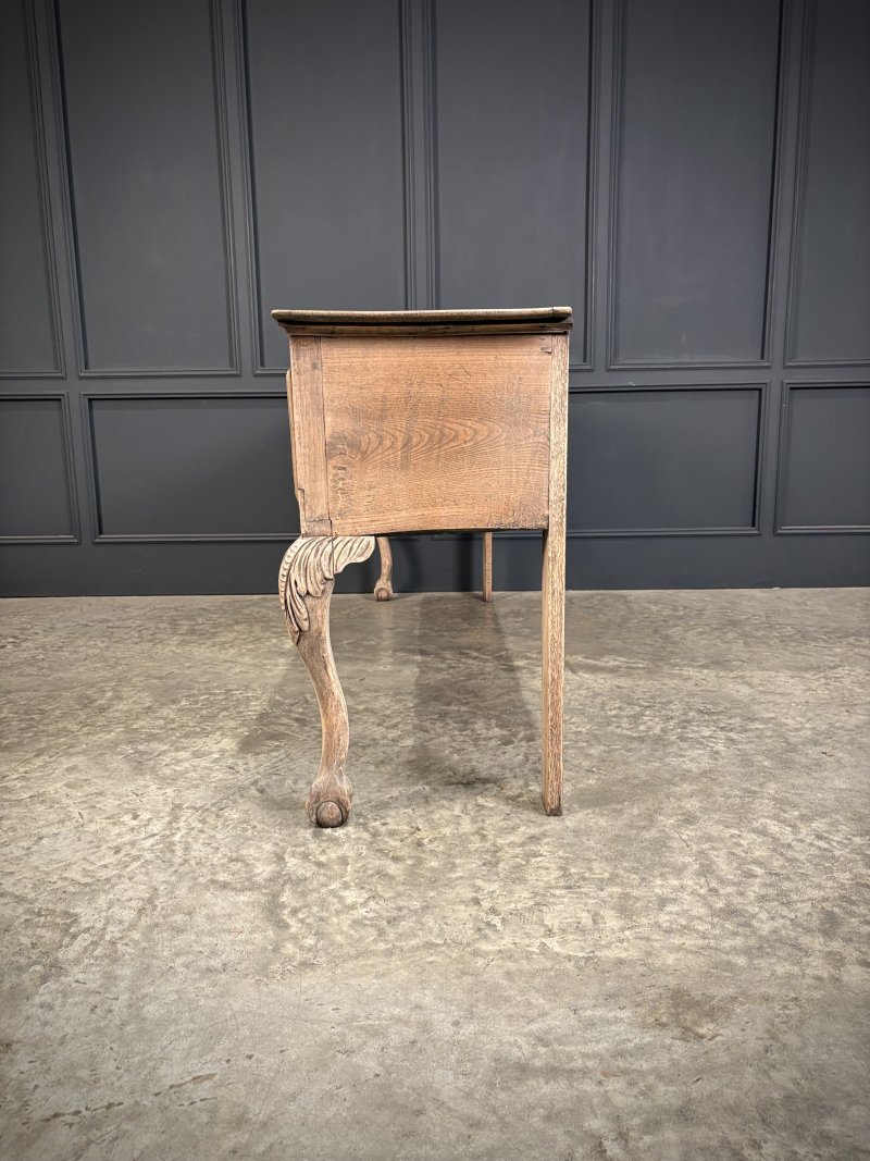 18th Century Carved Oak Dresser - Image 8
