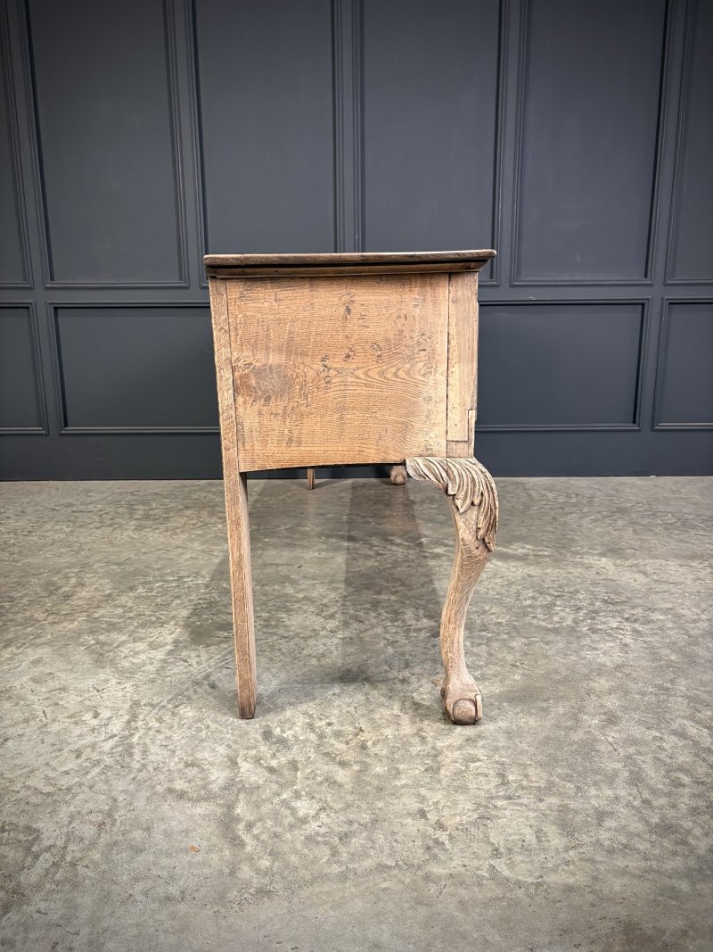 18th Century Carved Oak Dresser - Image 11