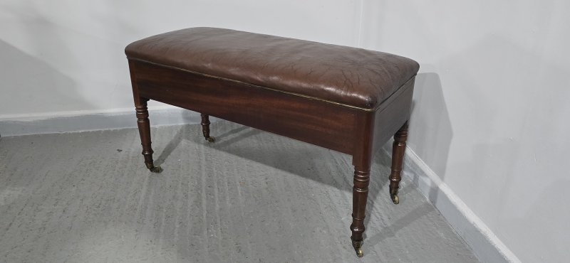 Regency Duet Window Stool - Image 8