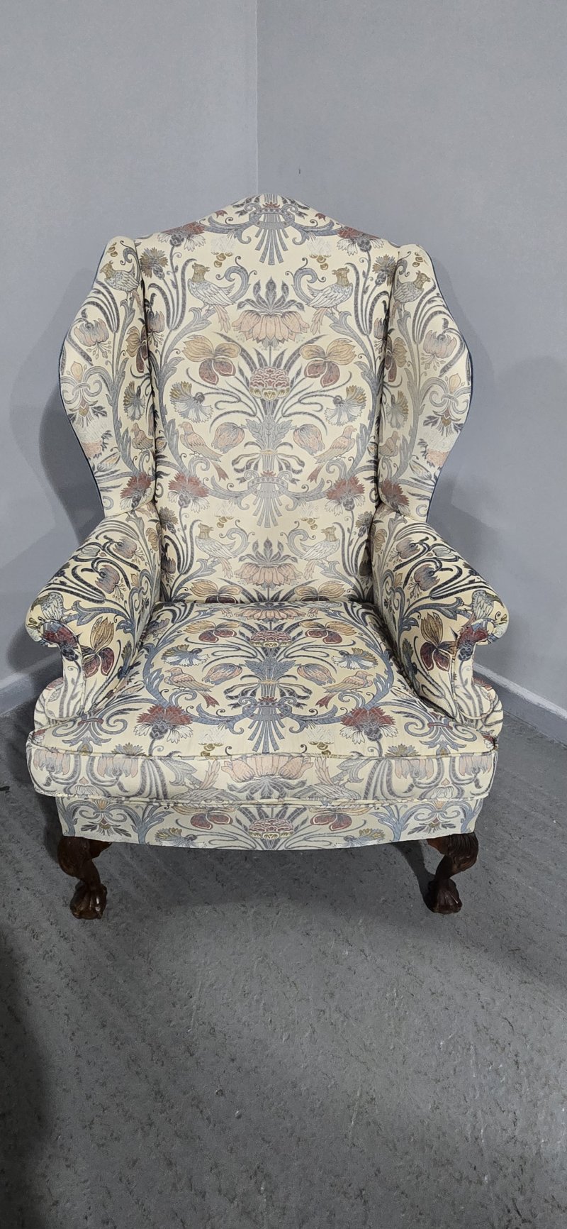 Large Superb Wing Armchair - Image 10