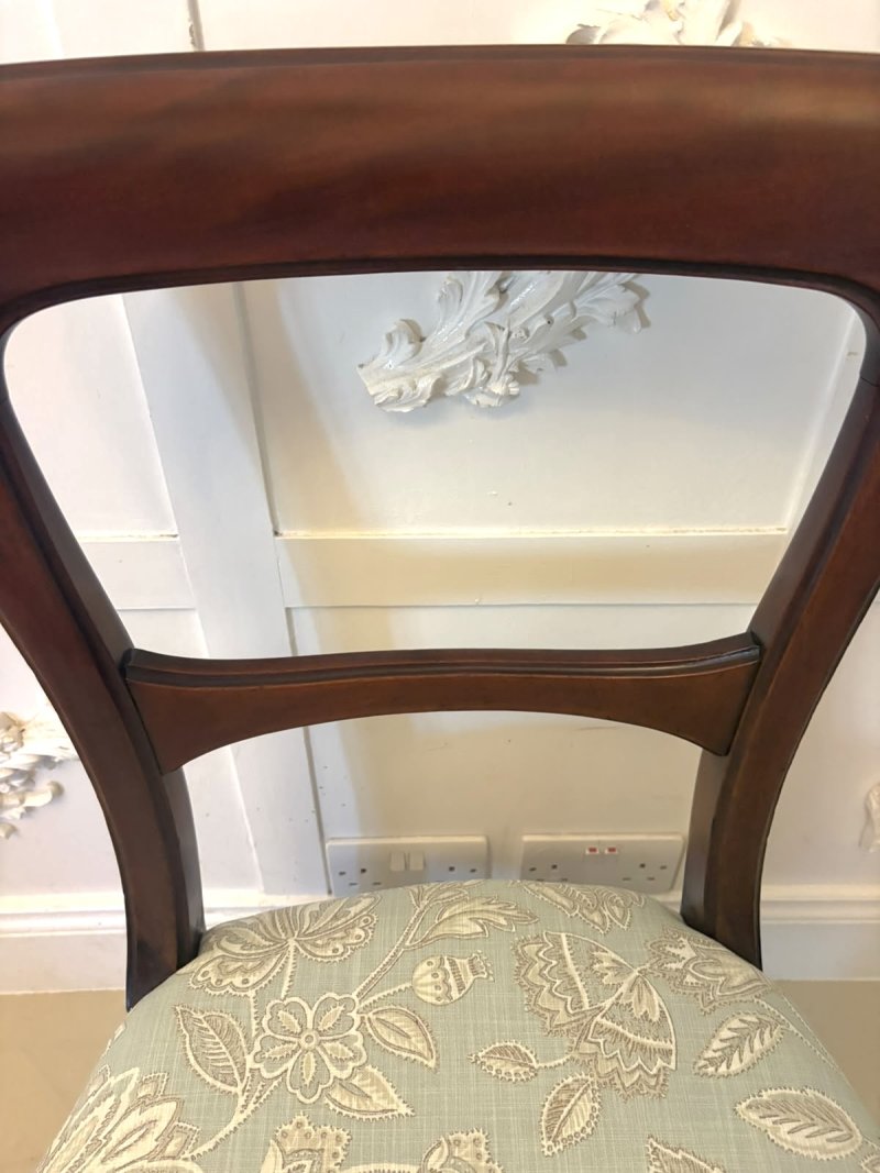 Antique Victorian Set of Six Mahogany Dining Chairs with Reeded Legs - Image 10