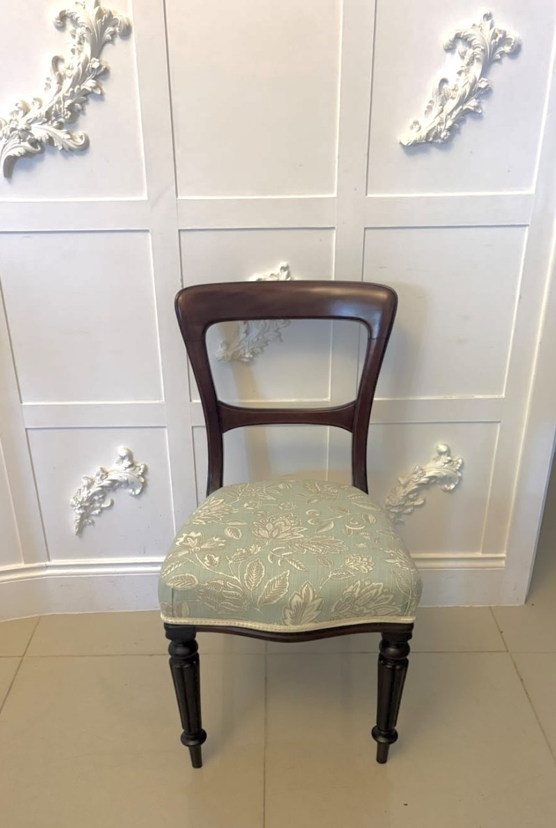 Antique Victorian Set of Six Mahogany Dining Chairs with Reeded Legs - Image 7