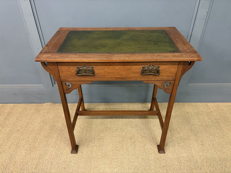 Arts and Crafts Oak Table