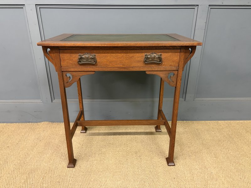 Arts and Crafts Oak Table - Image 12