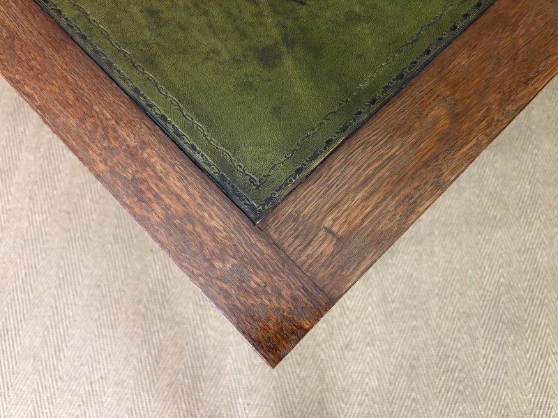 Arts and Crafts Oak Table - Image 3