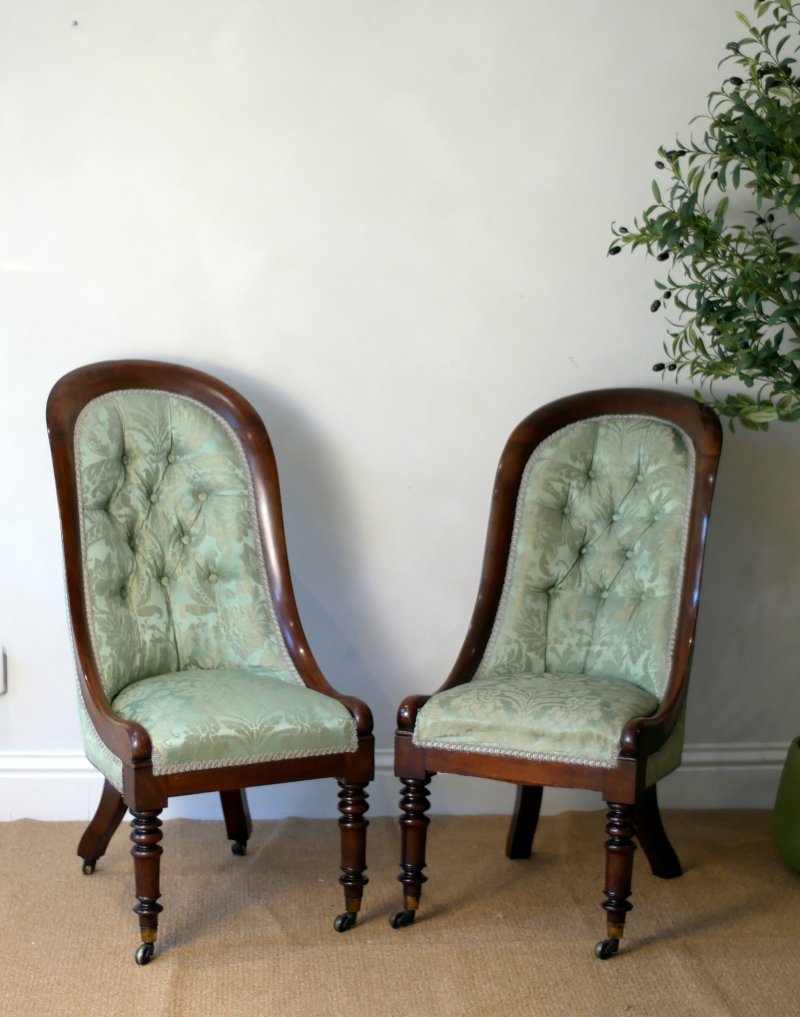 Matching Pair of Victorian Spoon Back Hall Salon bedroom Chairs - Image 2