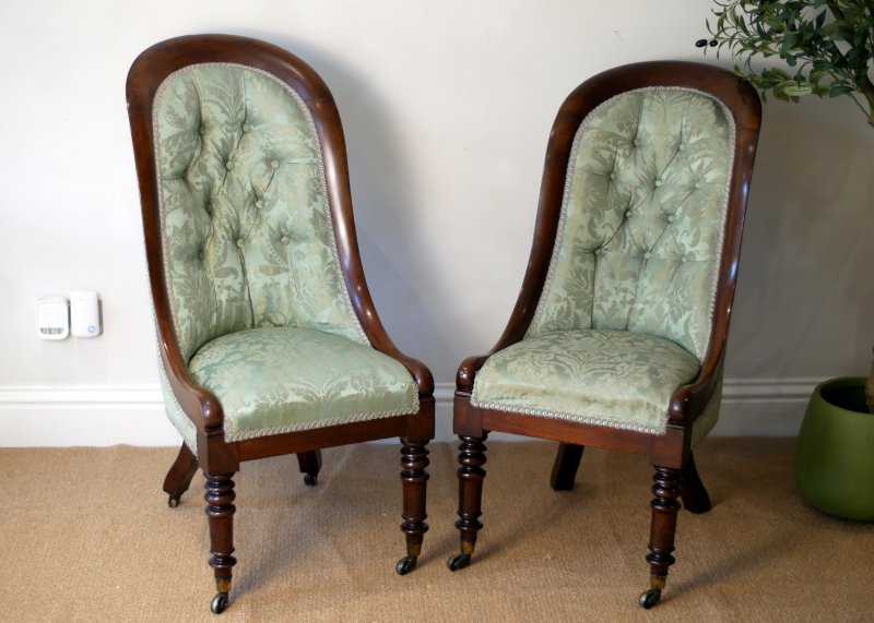 Matching Pair of Victorian Spoon Back Hall Salon bedroom Chairs