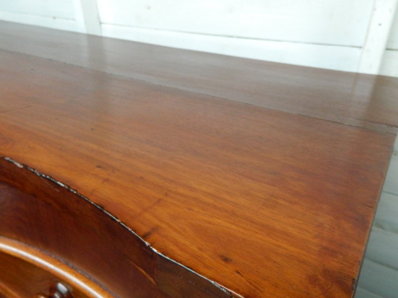 Antique Victorian Scottish Mahogany Chest of Drawers, 19th Century Serpentine Scotch Dresser. - Image 11