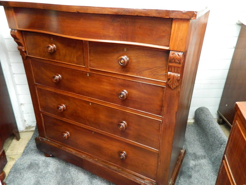 Antique Victorian Scottish Mahogany Chest of Drawers, 19th Century Serpentine Scotch Dresser. - Image 23