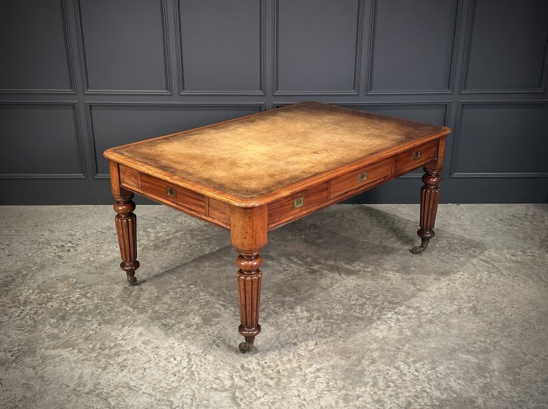 Large Victorian Mahogany Partners Writing Table - Image 3