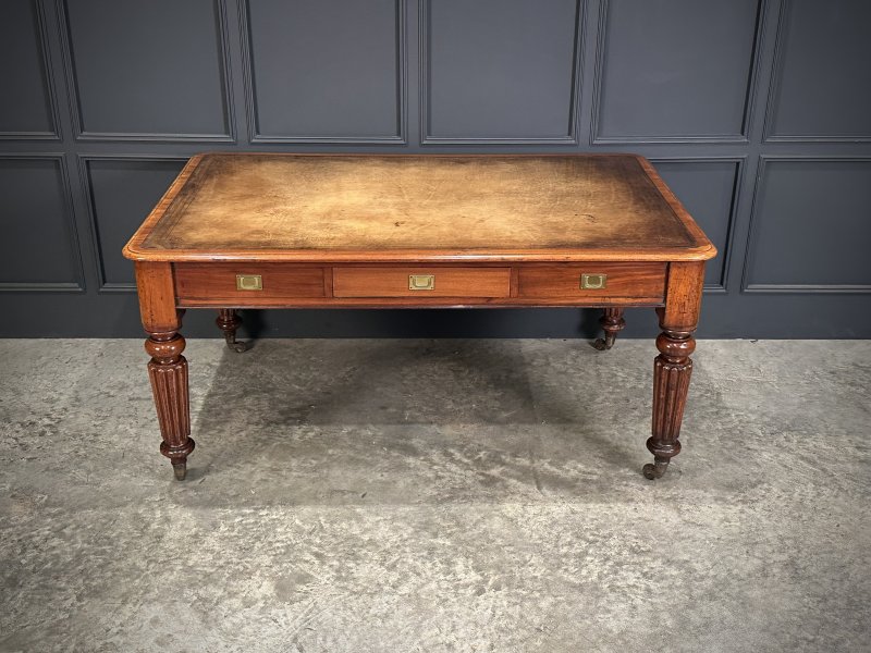Large Victorian Mahogany Partners Writing Table - Image 5