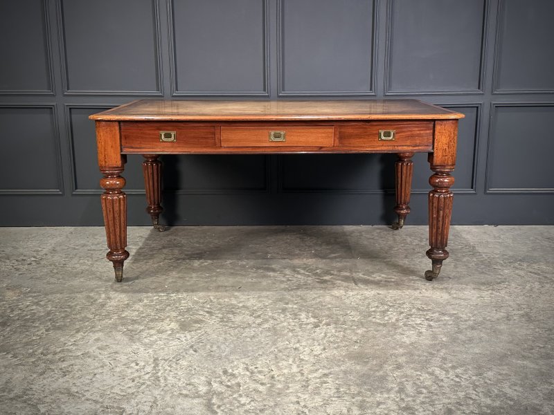Large Victorian Mahogany Partners Writing Table - Image 2