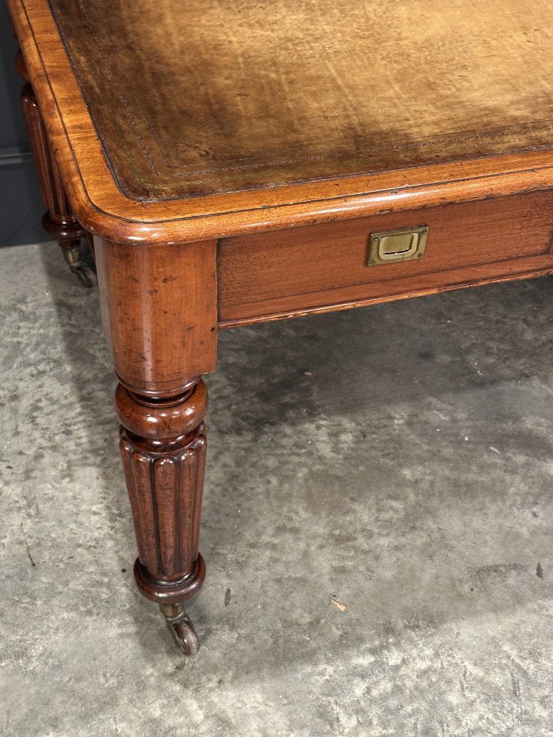 Large Victorian Mahogany Partners Writing Table - Image 9