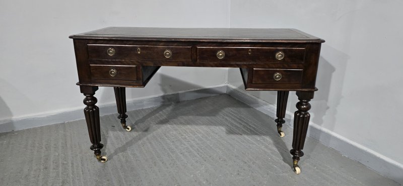 Victorian Mahogany Desk - Image 9