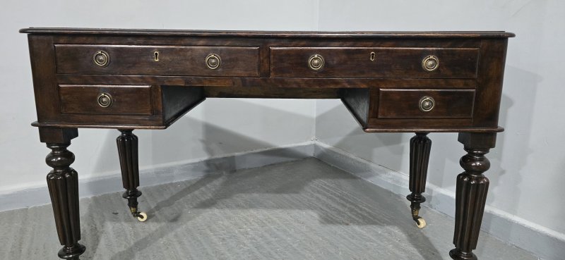 Victorian Mahogany Desk - Image 3