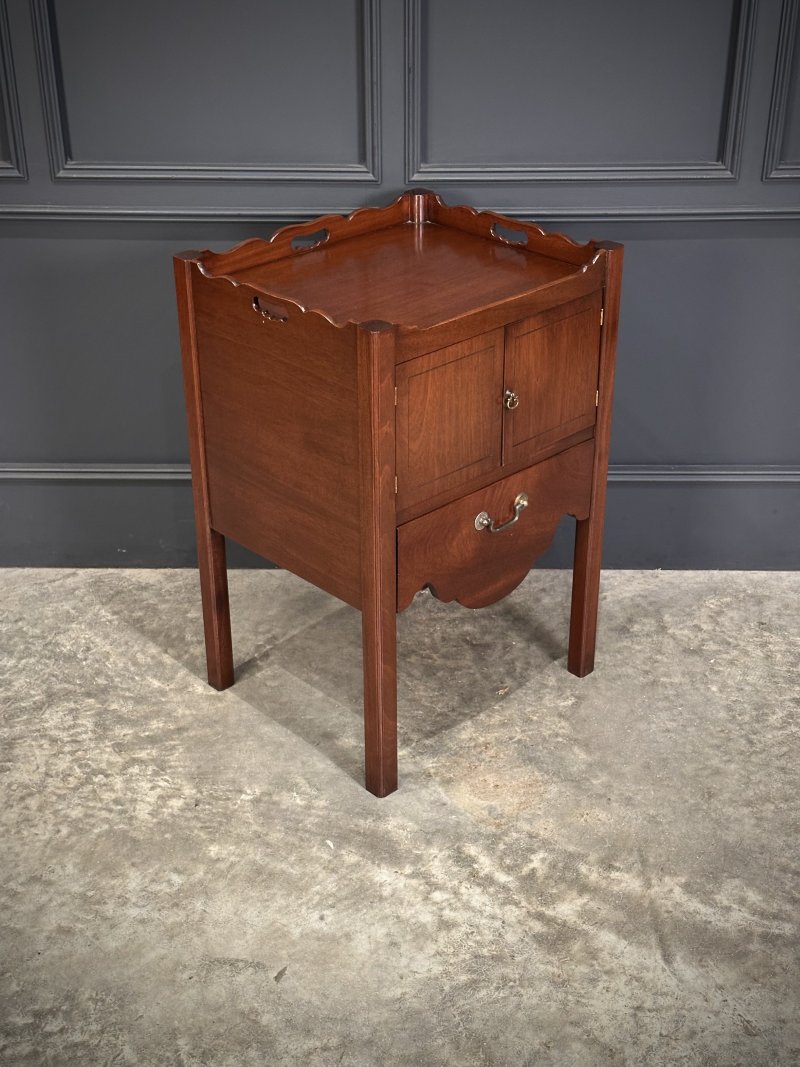 Pair Of Mahogany Bedside Tables - Image 4