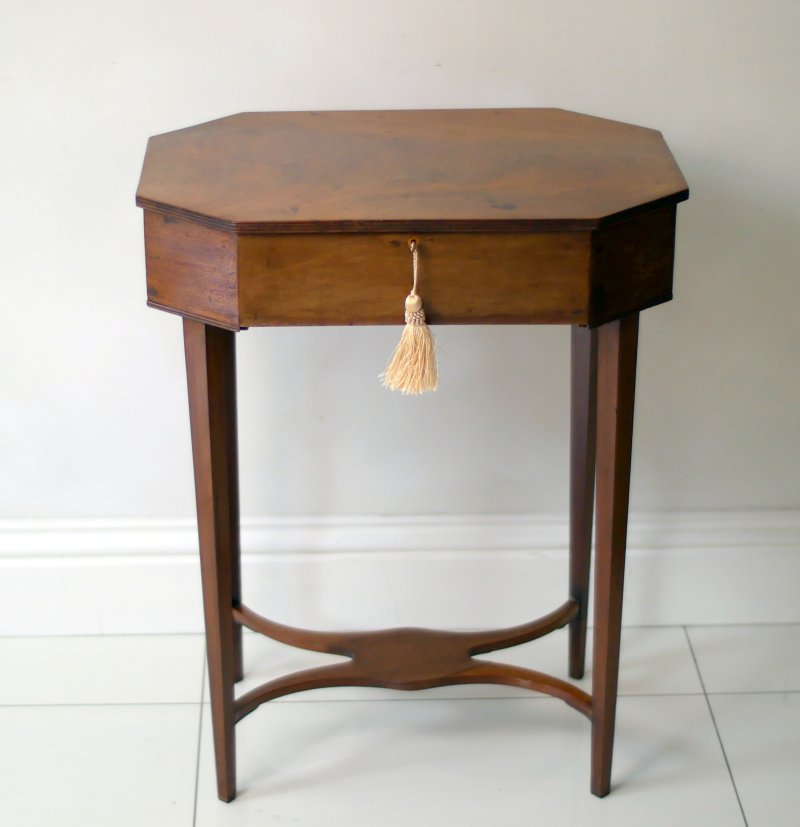 Georgian Mahogany Work Table Side Hall Console Table - Image 3