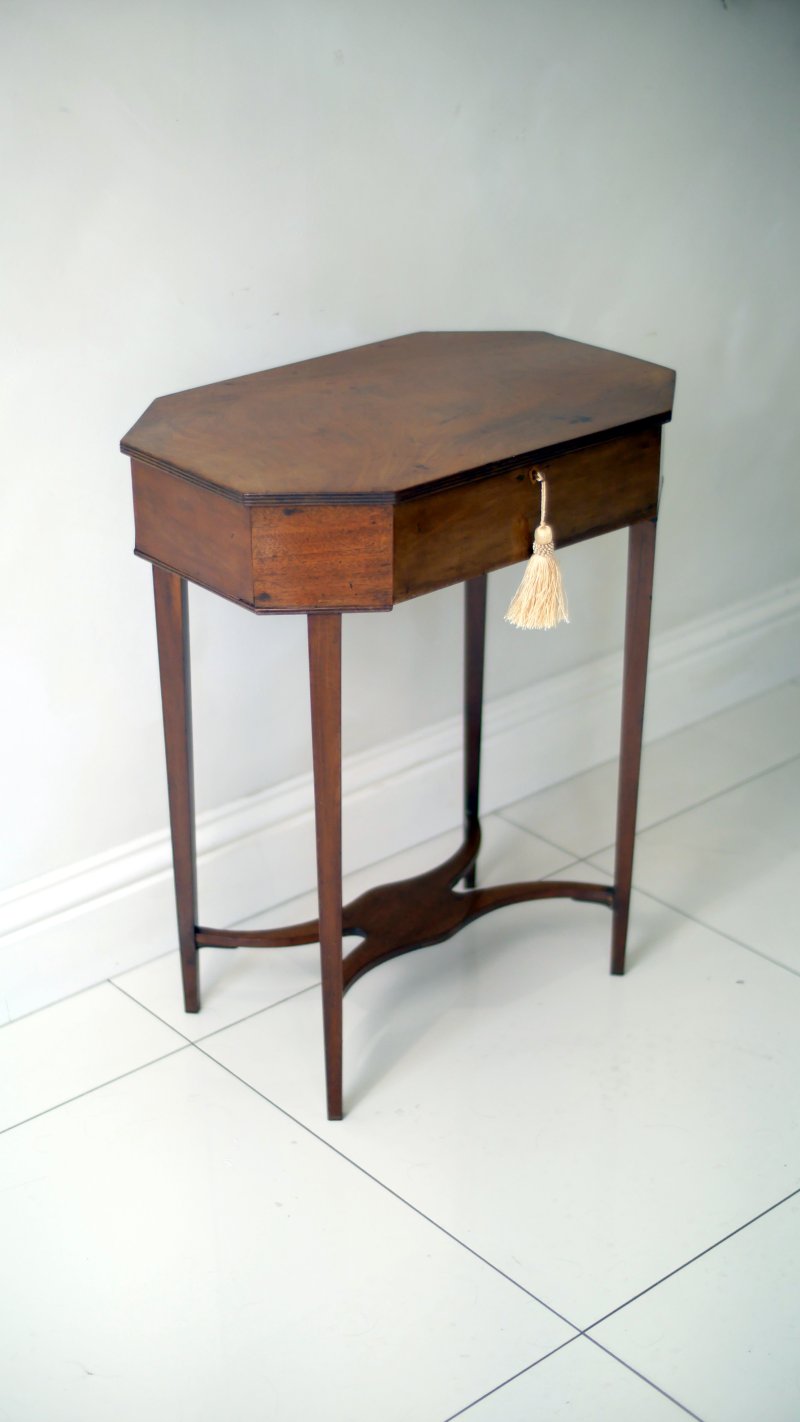 Georgian Mahogany Work Table Side Hall Console Table - Image 8