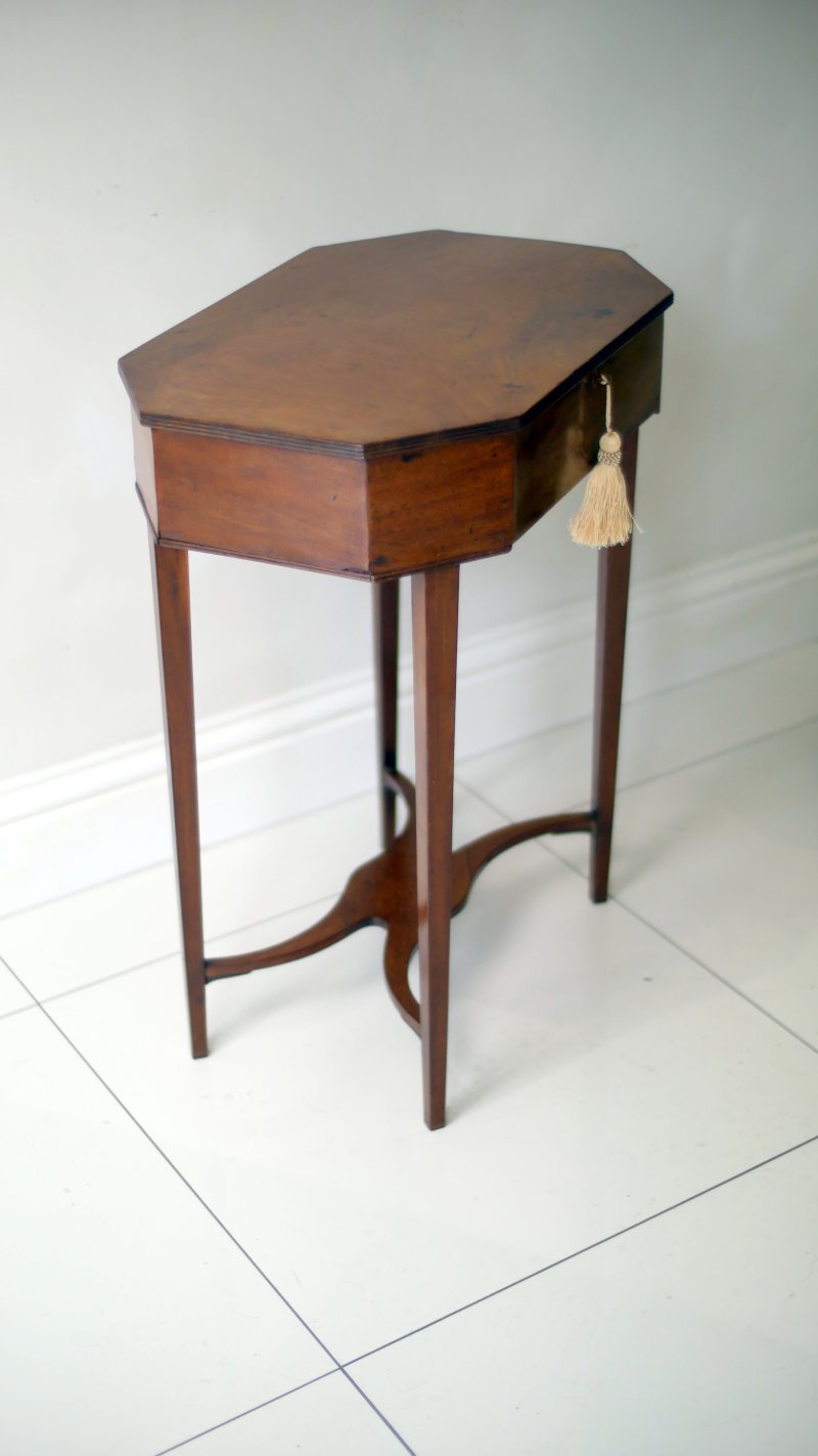 Georgian Mahogany Work Table Side Hall Console Table - Image 9