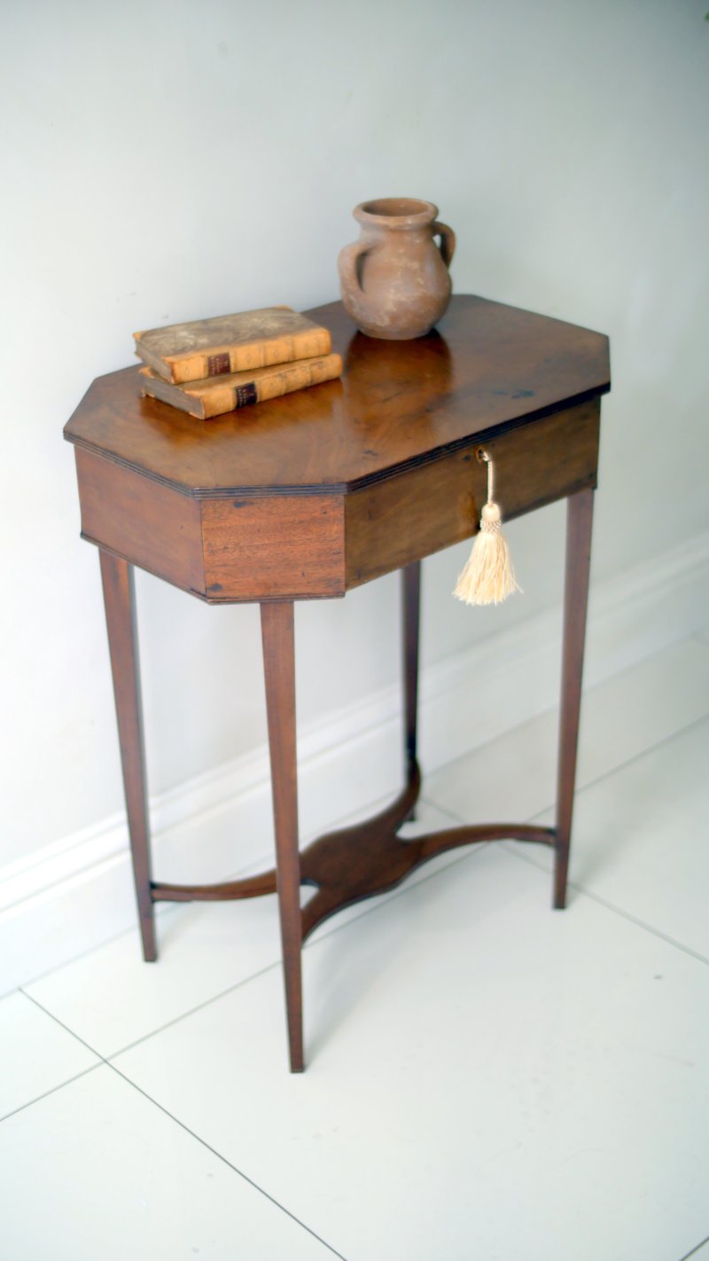 Georgian Mahogany Work Table Side Hall Console Table - Image 10