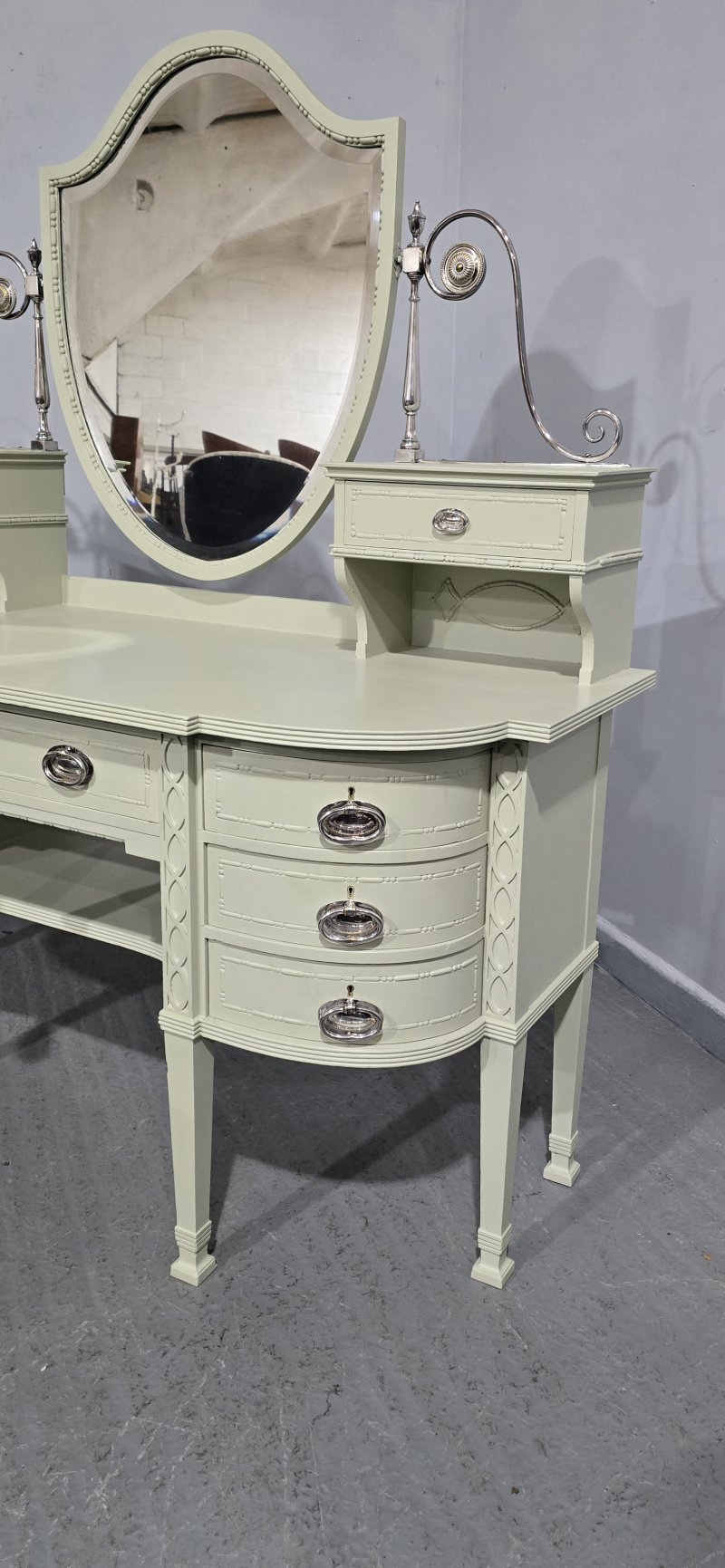 Outstanding Painted Dressing Table - Image 6