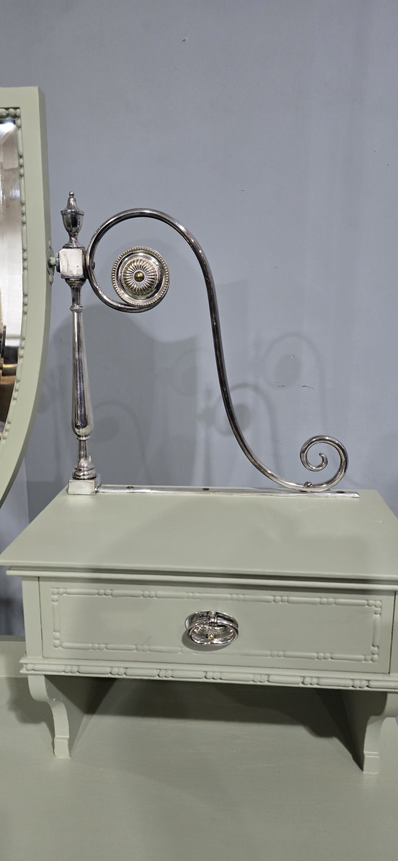 Outstanding Painted Dressing Table - Image 11