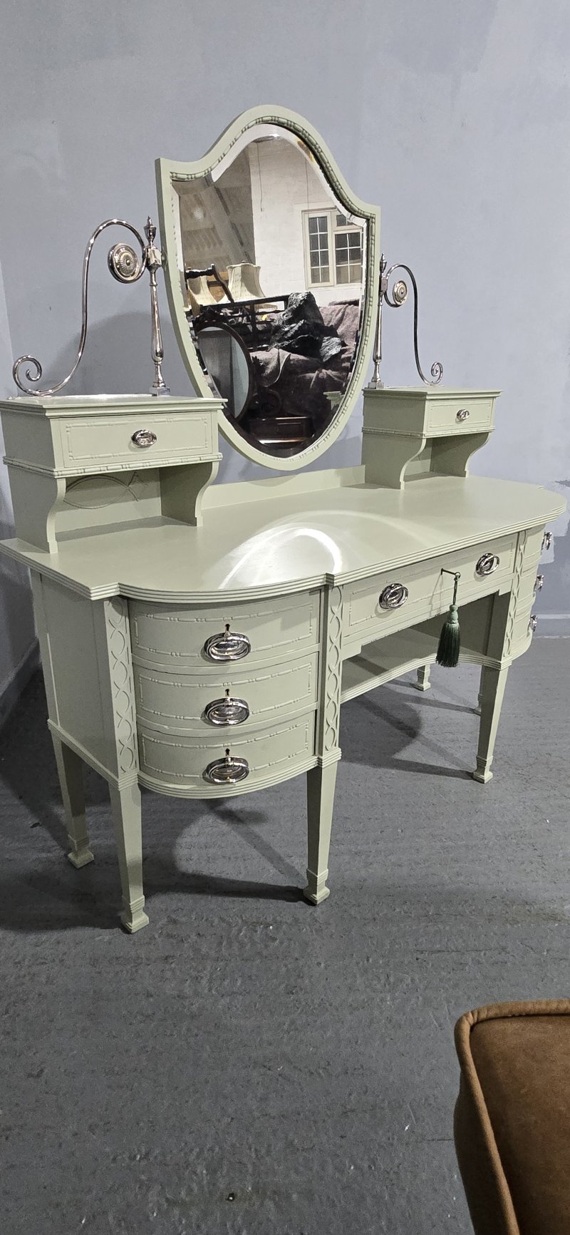 Outstanding Painted Dressing Table - Image 10