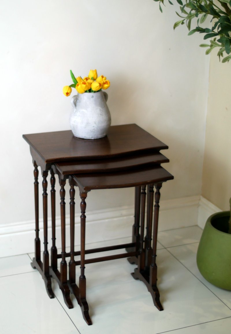 An Exceptional Antique Nest of Tables by Waring & Gillows - Image 2