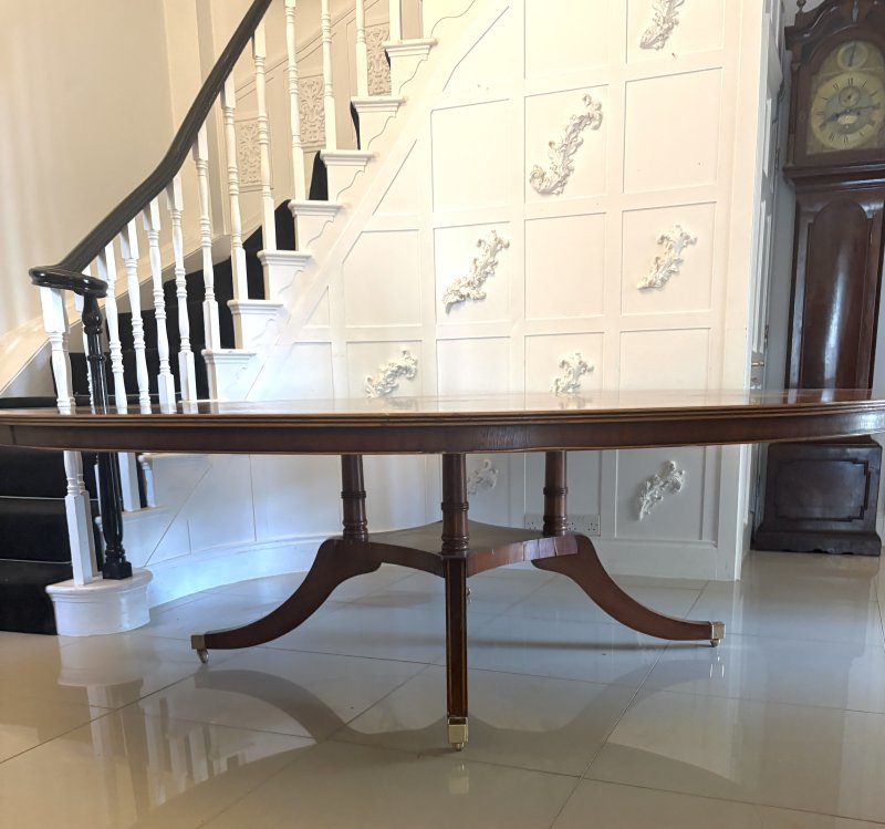 Monumental Antique Mahogany and Yew Wood Crossbanded 14 Seater Circular Centre Dining Table - Image 9