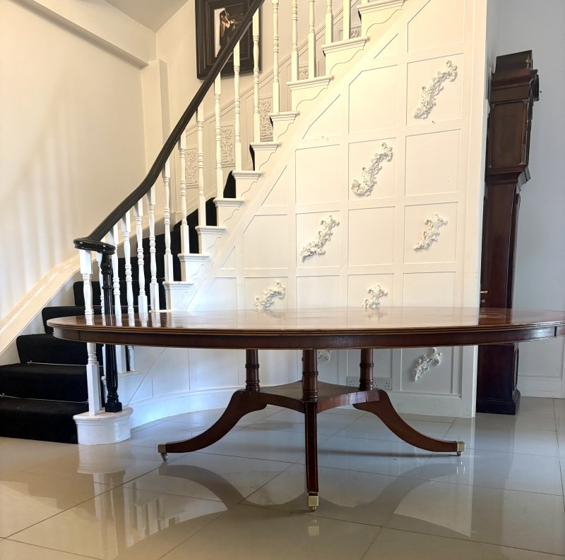 Monumental Antique Mahogany and Yew Wood Crossbanded 14 Seater Circular Centre Dining Table - Image 11