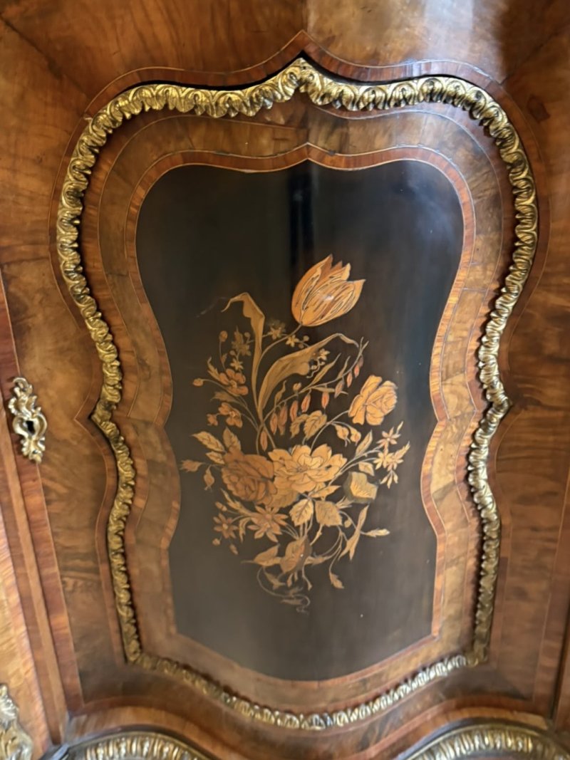 Antique Victorian Exhibition Quality Burr Walnut Marquetry Serpentine Credenza Cabinet Sideboard - Image 16