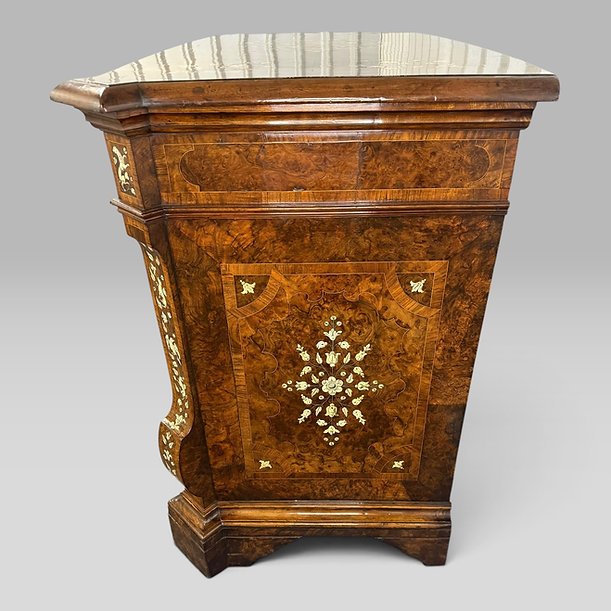 Important Italian Baroque Commode Attributed Grand Ducal Workshops, c.1690–1720 - Image 6