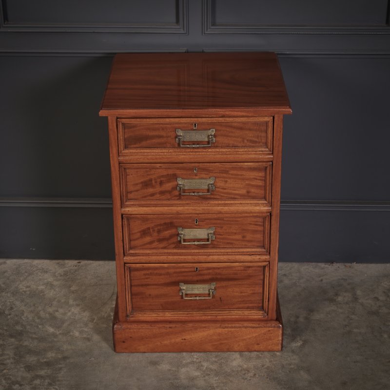 Large Pair Of Victorian Mahogany Bedside Chests - Image 5