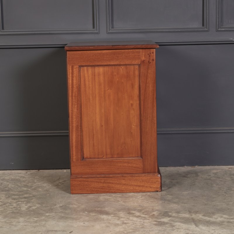 Large Pair Of Victorian Mahogany Bedside Chests - Image 11