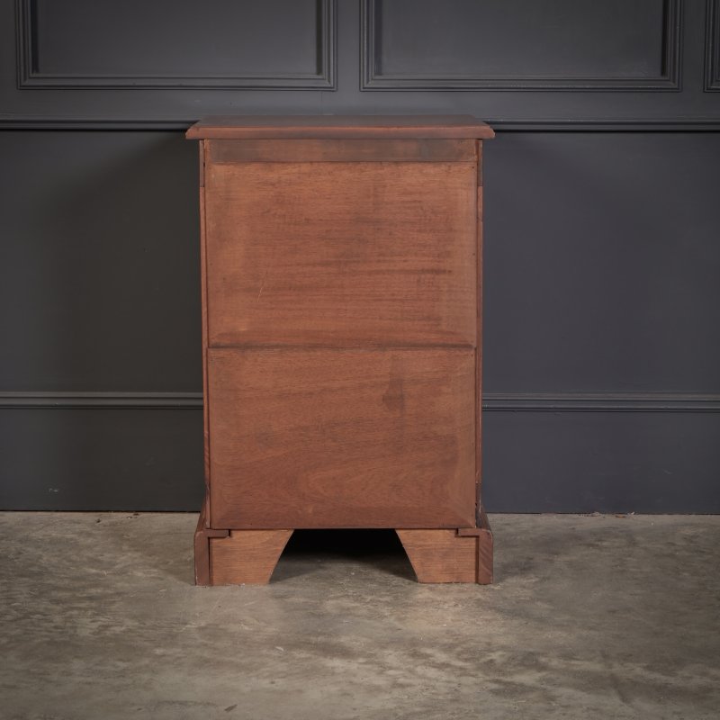Large Pair Of Victorian Mahogany Bedside Chests - Image 6