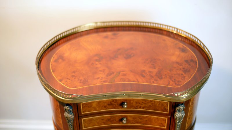 Fine French Louis XV Style Burr Walnut & Mahogany Kidney-Shaped Hall Side Table - Image 8
