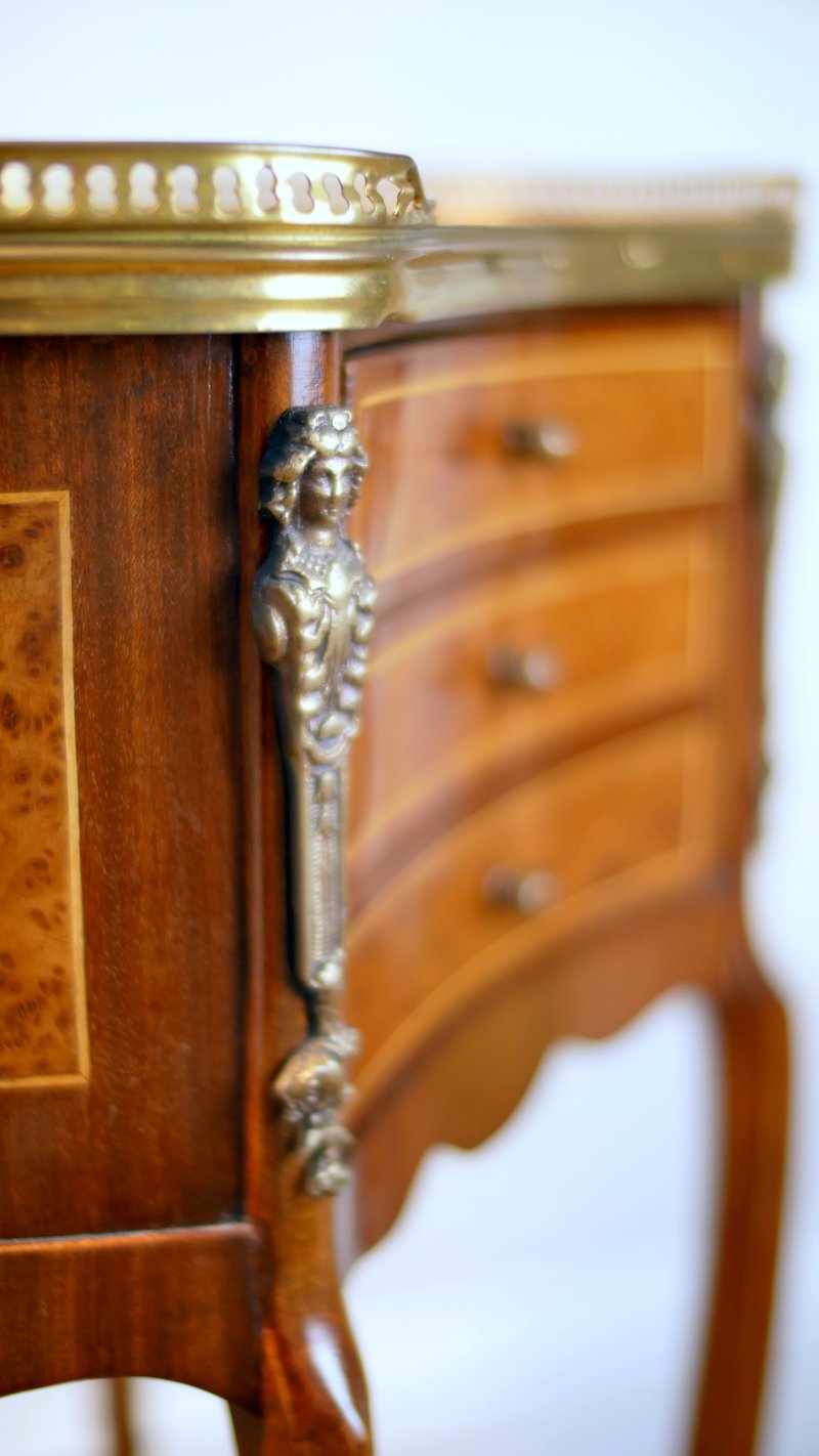 Fine French Louis XV Style Burr Walnut & Mahogany Kidney-Shaped Hall Side Table - Image 9